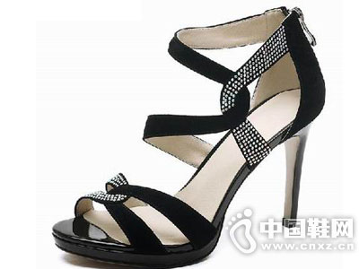 �ݲ�ʫ2015�¿�ŮЬ��Ʒ