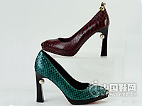 ������2015�¿�ŮʱװЬ��Ʒ