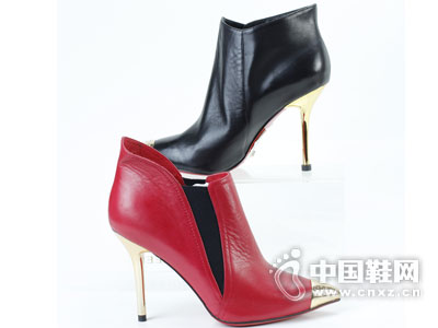 ������2015�¿�ŮʱװЬ��Ʒ