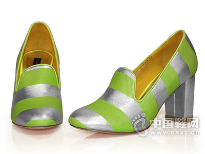 2015����ŮЬ�¿��Ʒ