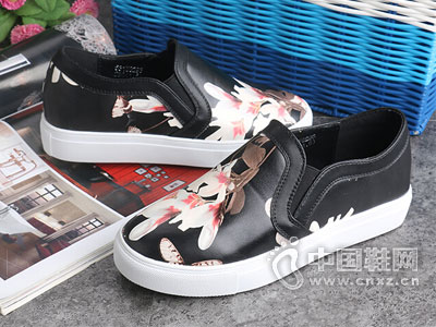 ����ŮЬ2015�¿��Ʒ