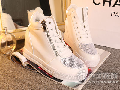 ����ŮЬ2015�¿��Ʒ