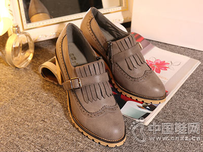 ����ŮЬ2015�¿��Ʒ