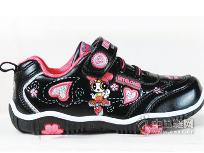 ������ͯ�˶�Ь2015�¿��Ʒ