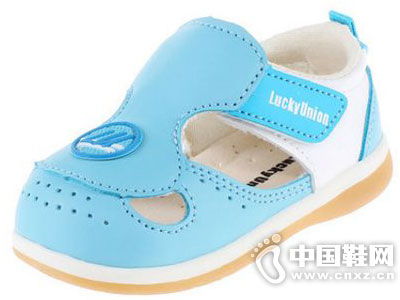 �ֿ�����ͯЬ2016�¿��Ʒ