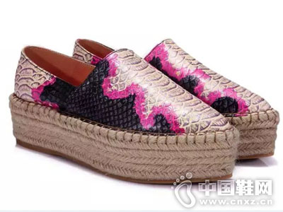 ��ɰ�ֹ���ƤЬ2016���¿��Ʒ