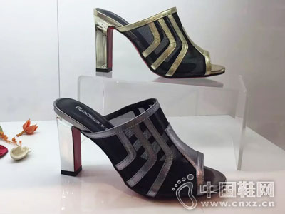 ��ɰ�ֹ���ƤЬ2016���¿��Ʒ