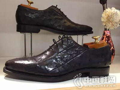 ��ɰ�ֹ���ƤЬ2016���¿��Ʒ