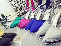 ������ɫŮЬ�¿��Ʒ