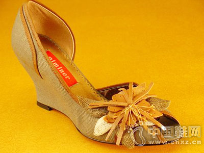 �����ŮЬ�¿��Ʒ