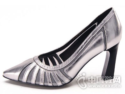 �ļ���ŮЬ2016�¿��Ʒ