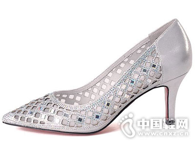 �ļ���ŮЬ2016�¿��Ʒ