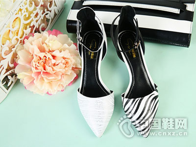 ʥ����ŮЬ2016�����¿��Ʒ