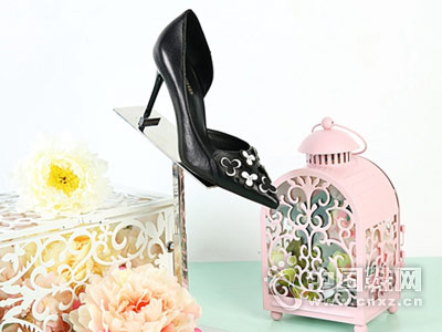 ʥ����ŮЬ2016�����¿��Ʒ