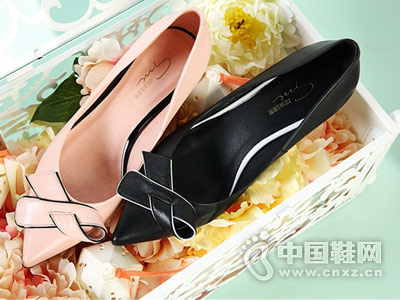 ʥ����ŮЬ2016�����¿��Ʒ