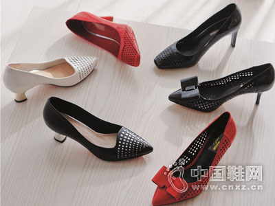 ʥ����ŮЬ2016�����¿��Ʒ