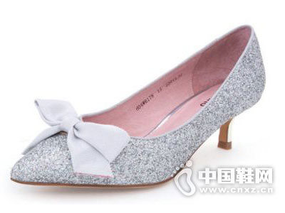 �ȷ�2016ʱ��ŮЬ�¿��Ʒ