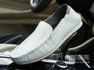 ��ţ��������Ь2016�¿��Ʒ