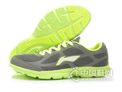 �����˶�Ь2016�¿��Ʒ