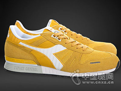 ���Ƕ���2016�¿�����Ь