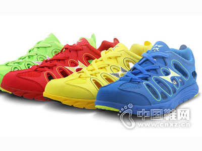 ����˹�˶�Ь2016�¿���Ь