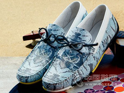 ������Ƥʱ����Ь2016�¿�����ƤЬ