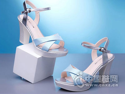 �����2016�¿���ƤŮ��Ь