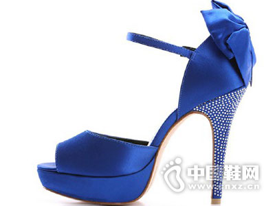 �����ͷ�ʱ��ŮЬ2016��Ь��Ʒ 