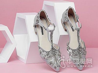 ��ѿ��ʱ��ŮЬ2016�п���Ь�¿�