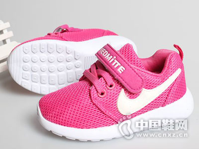 ���к캢��ͯЬ2016�˶�Ь�¿��Ʒ