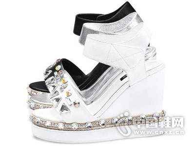 ���׸�ŮЬ2016��Ь�¿�