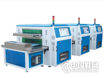 ��ǿЬ��������ռ��ȶ��ͻ�