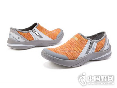 Bzees2016�¿�͸����ʵ�Ь