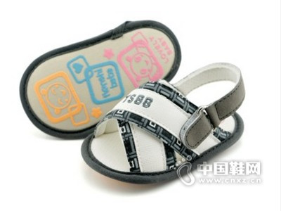 ��ʹ֮Ӥ�������װ���Ь