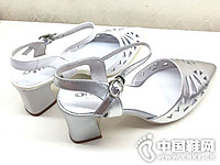 ŷ�׸�ʱ��ŮЬ�¿��п���Ь