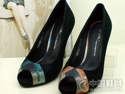 �浤��ŮЬ�¿�߸�����Ь