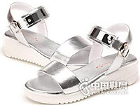 ������2016�ļ��¿�ʱ�н���Ƥ���к���ɸ�׷�����Ь