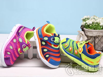 ��ͯľͯЬ2016�¿��˶�Ь