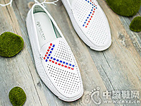 ŷ�ױ��ļ��¿�ʱ�ж���Ь