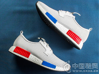 ŷ�ױ������¿�ʱ����Ƥ͸��Ь�Ͱ�����Ь