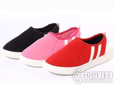 ��ɯͯЬ2016�¿�ʱ���˶�Ь