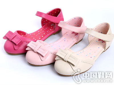 ��ɯͯЬ2016�¿�ʱ���˶�Ь