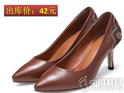 ���������ۿ۲�Ʒ�߸�ʱװЬ