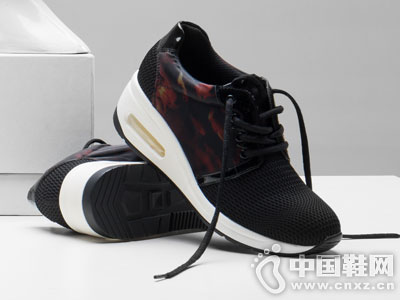 ����ʱ������ŮЬ�¿��Ʒ