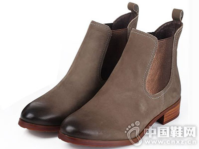 Bata/�μ�ƤЬ2016�¿�Ů���ж�ѥ