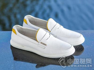 ŷ�ױ�2017����Ӣ����Ƥ�Ͱ��׽�����Ь��