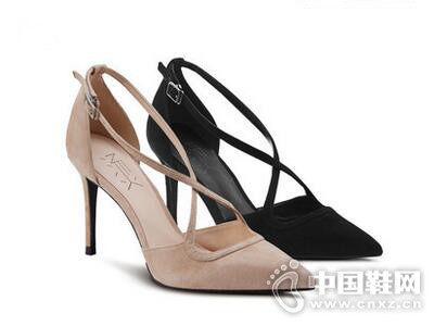 ���罻ŮЬ2017����ϵ�����۸߸�Ь