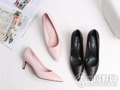 2017������Ƥ��ͷ��Ƥǳ�ڵ͸�Ů��Ь