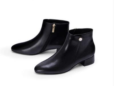 �����ͷ�2017������Ӣ�׷��¿������ƤЬ