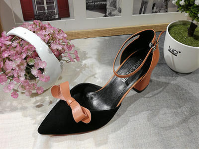 2018�����¿�ŮЬ